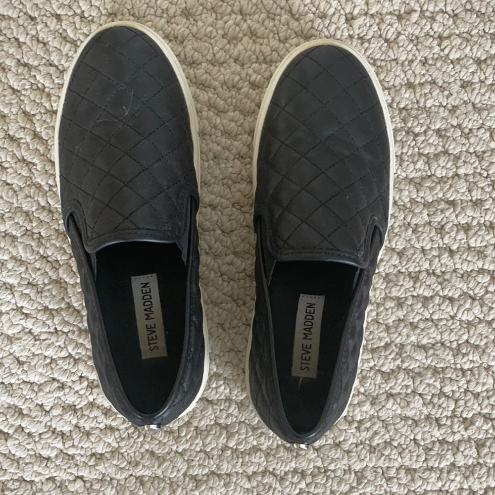 Steve Madden slides